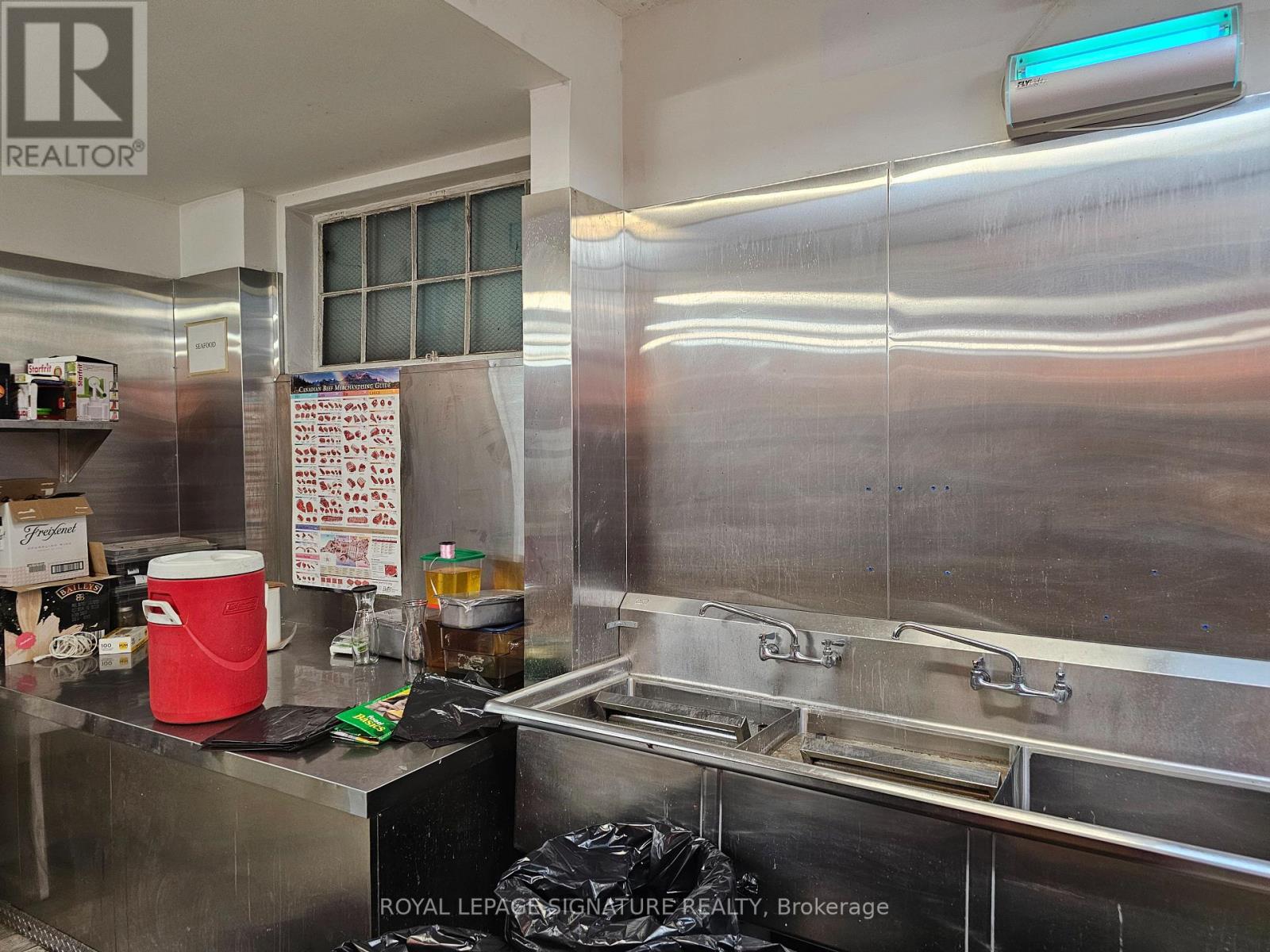 405 Jane Street, Toronto (Runnymede-Bloor West Village), Ontario  M6S 3Z6 - Photo 11 - W12461247