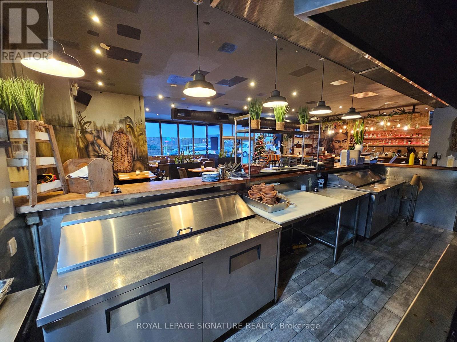 405 Jane Street, Toronto (Runnymede-Bloor West Village), Ontario  M6S 3Z6 - Photo 13 - W12461247