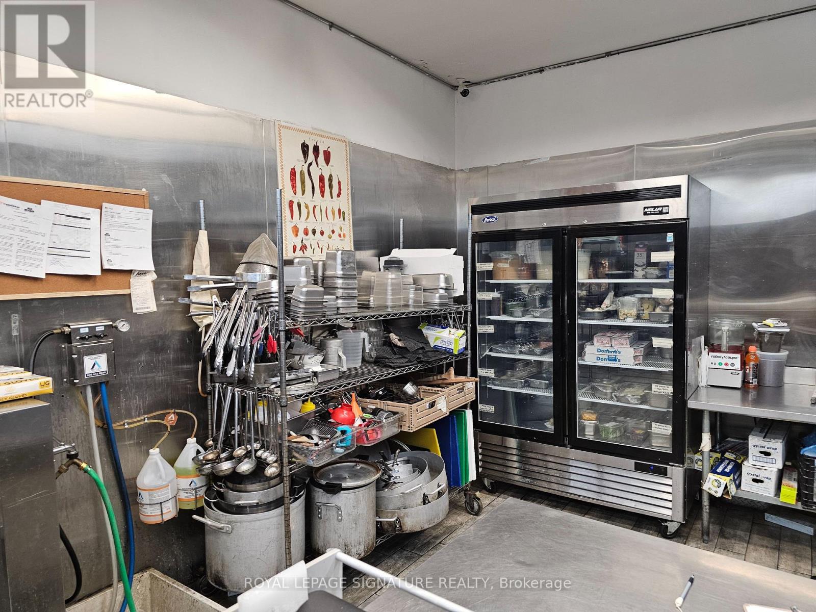 405 Jane Street, Toronto (Runnymede-Bloor West Village), Ontario  M6S 3Z6 - Photo 15 - W12461247