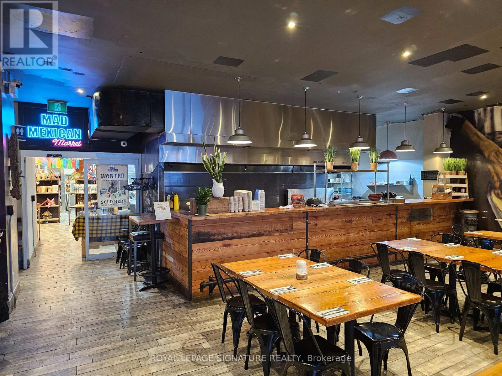 405 Jane Street, Toronto (Runnymede-Bloor West Village), Ontario  M6S 3Z6 - Photo 19 - W12461247