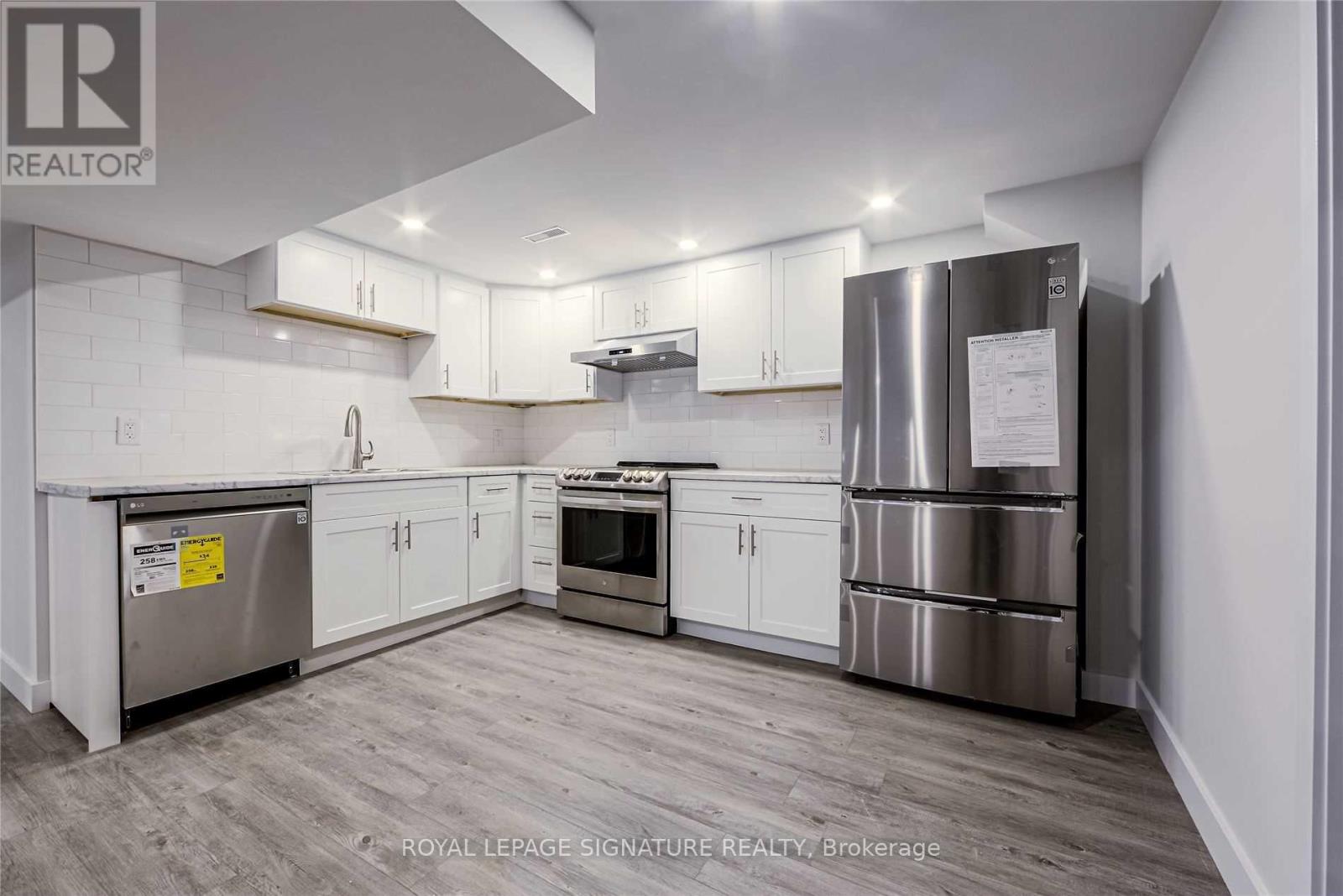 Lower - 1205 Gainsborough Drive, Oakville, Ontario  L6H 2H4 - Photo 4 - W12461260