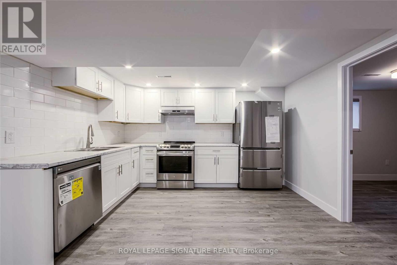 Lower - 1205 Gainsborough Drive, Oakville, Ontario  L6H 2H4 - Photo 5 - W12461260