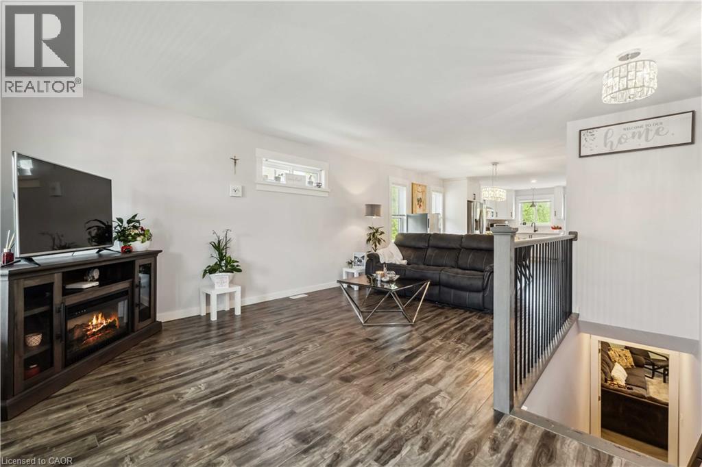 246 Martin Street, Welland, Ontario  L3C 7L5 - Photo 8 - 40730647