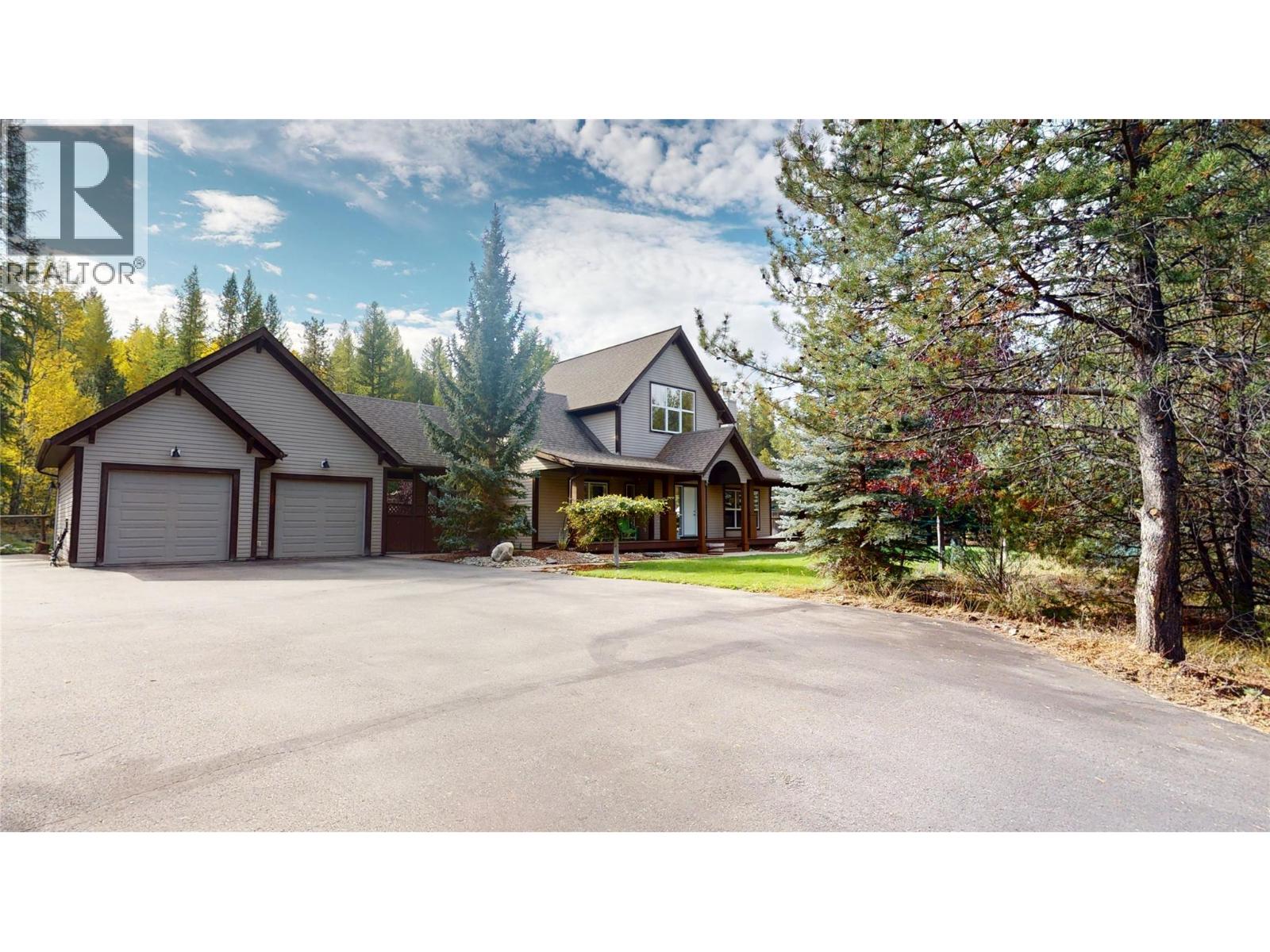 2919 Westview Road, Cranbrook, British Columbia  V1C 7G8 - Photo 1 - 10365776