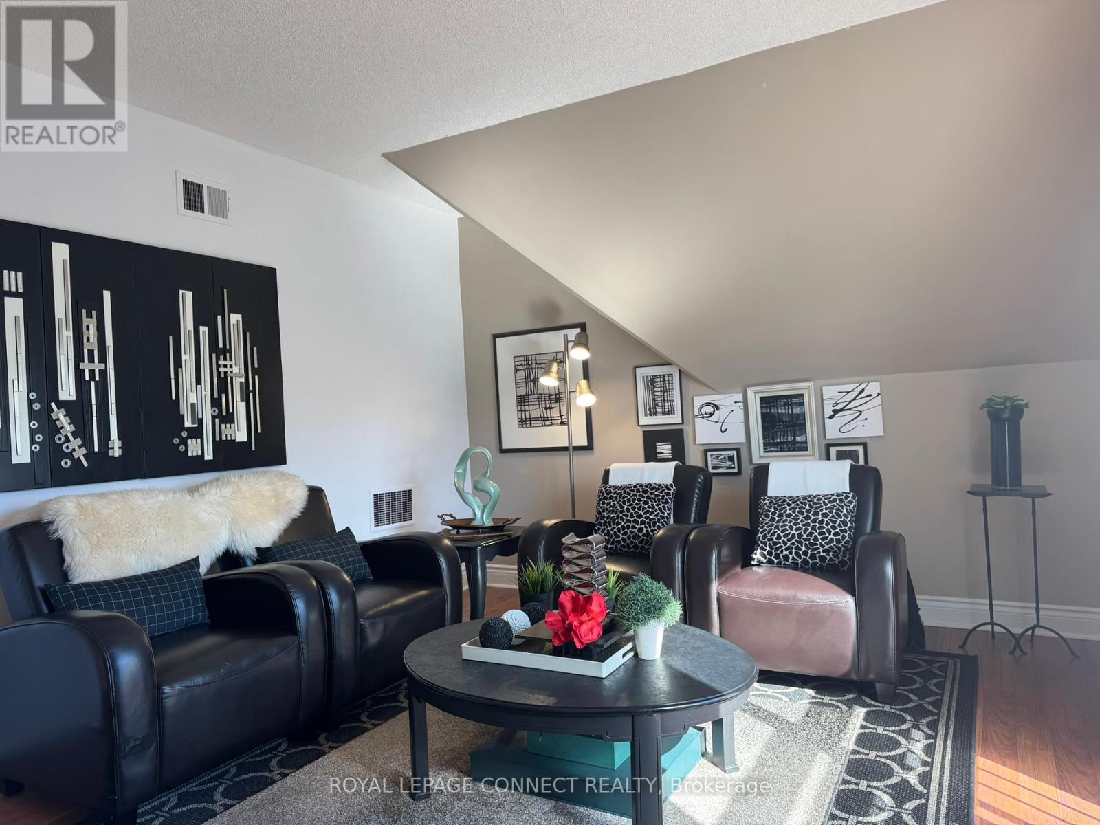 303 - 4872 Valley Way, Niagara Falls, Ontario  L2E 1W3 - Photo 45 - X12458960