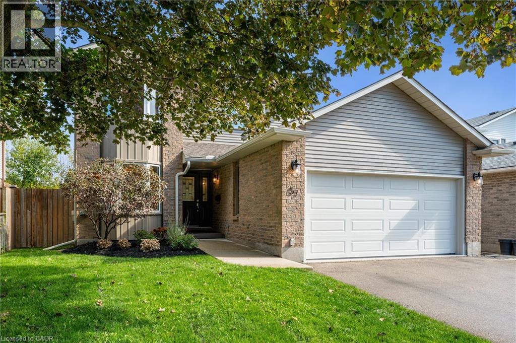 57 Foxridge Drive, Cambridge, Ontario  N3C 3L8 - Photo 2 - 40750010