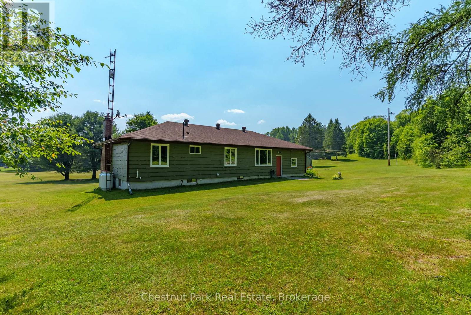 272 Centre Road, Parry Sound Remote Area, Ontario  P0A 1X0 - Photo 27 - X12461378