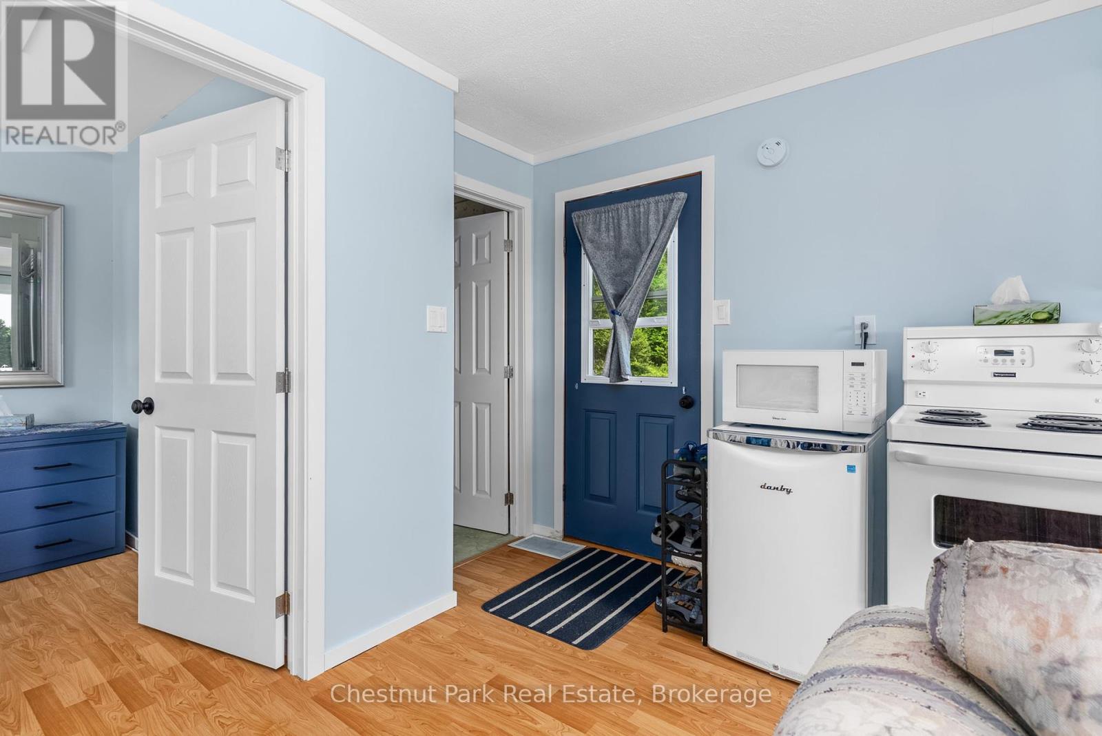 272 Centre Road, Parry Sound Remote Area, Ontario  P0A 1X0 - Photo 32 - X12461378