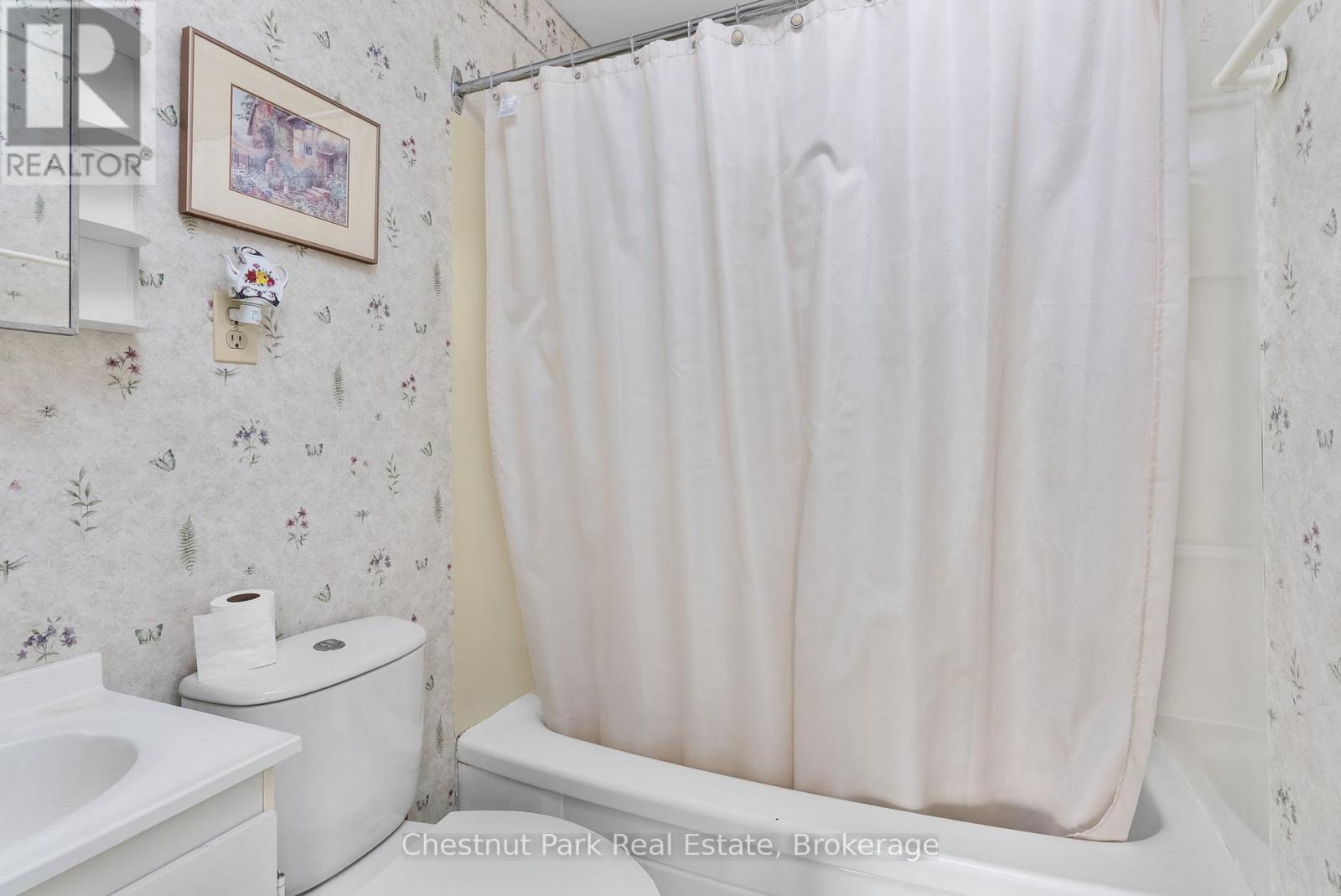 272 Centre Road, Parry Sound Remote Area, Ontario  P0A 1X0 - Photo 37 - X12461378