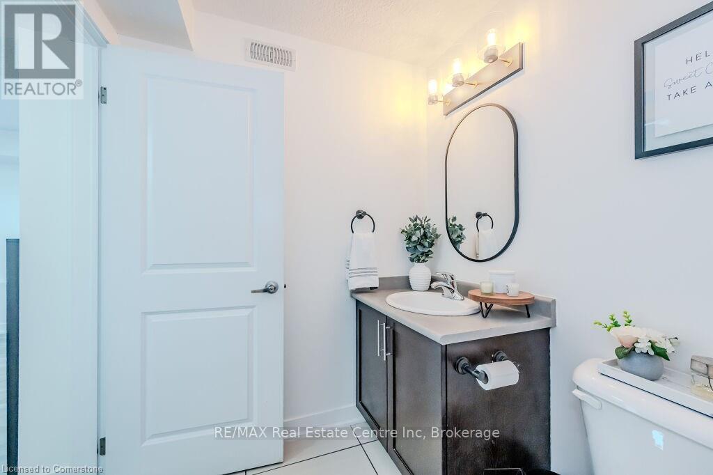 1c - 185 Windale Crescent, Kitchener, Ontario  N2E 3H4 - Photo 10 - X12461391