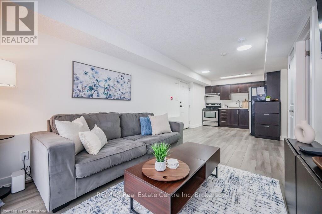 1c - 185 Windale Crescent, Kitchener, Ontario  N2E 3H4 - Photo 3 - X12461391