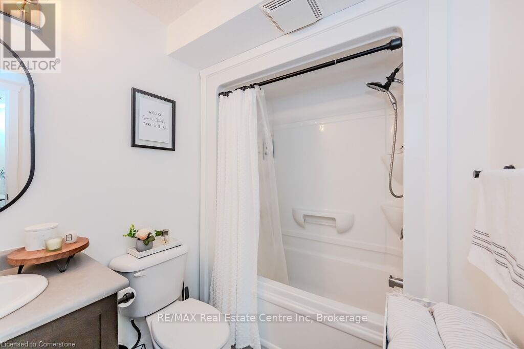 1c - 185 Windale Crescent, Kitchener, Ontario  N2E 3H4 - Photo 9 - X12461391