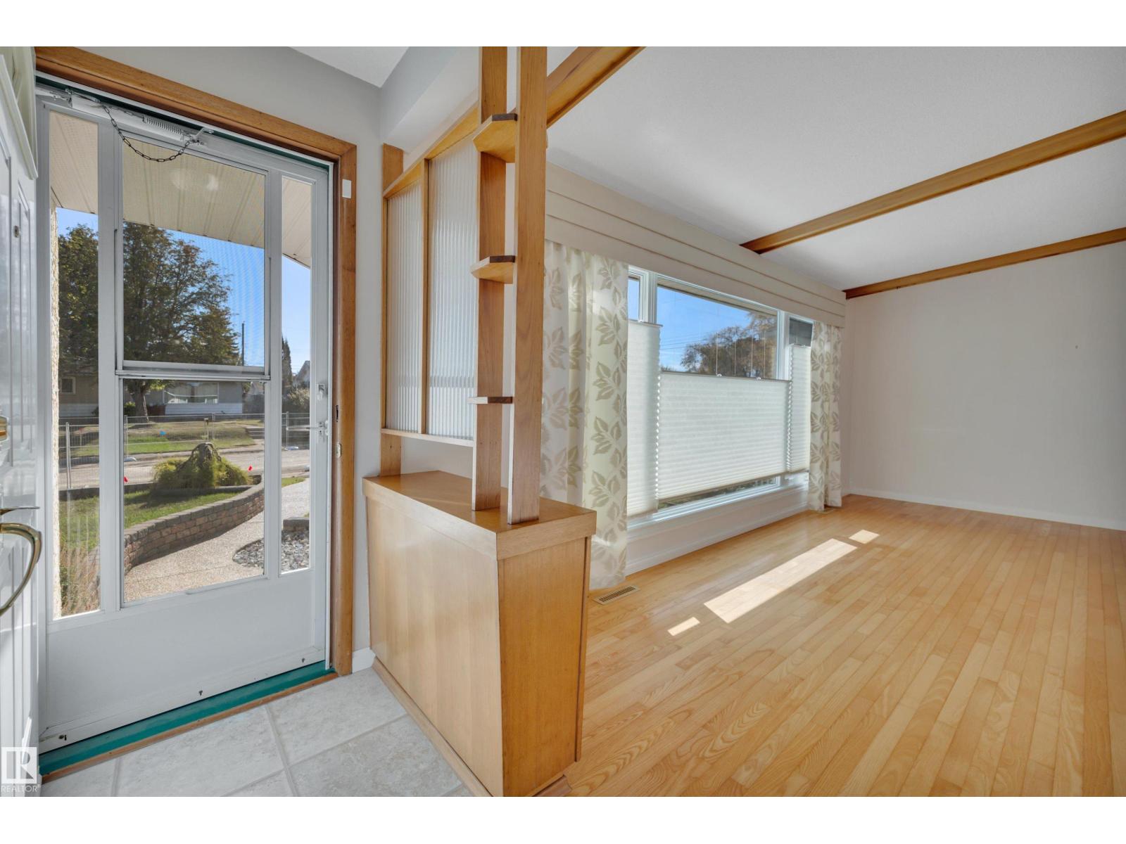 5604 94a Av Nw, Edmonton, Alberta  T6B 0Y5 - Photo 5 - E4462030