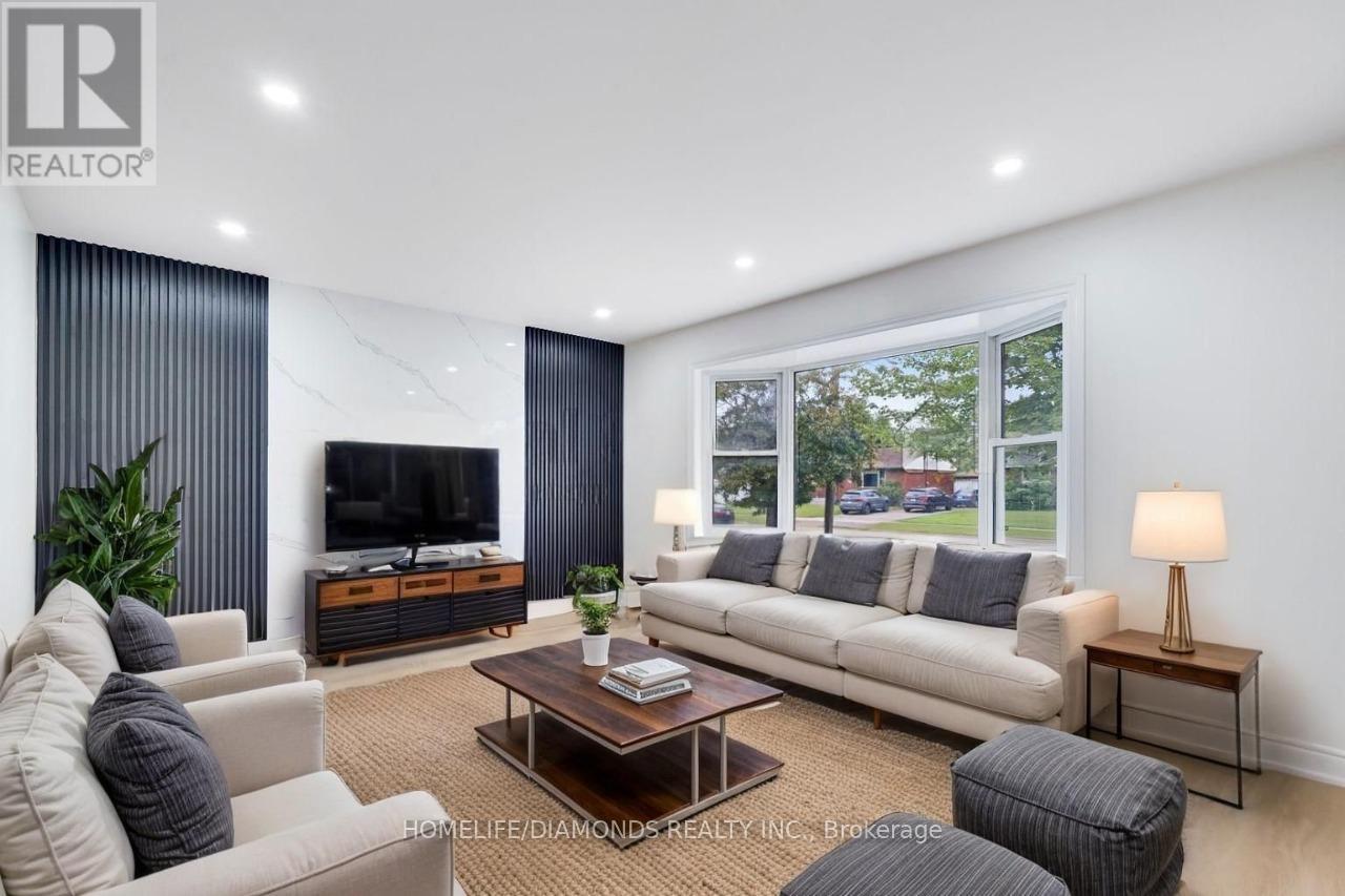 7305 Merritt Avenue, Niagara Falls, Ontario  L2G 5C3 - Photo 4 - X12461213