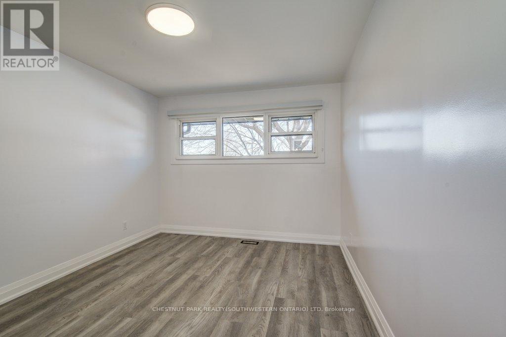 88 Woodhaven Road, Kitchener, Ontario  N2C 1V1 - Photo 10 - X12461238