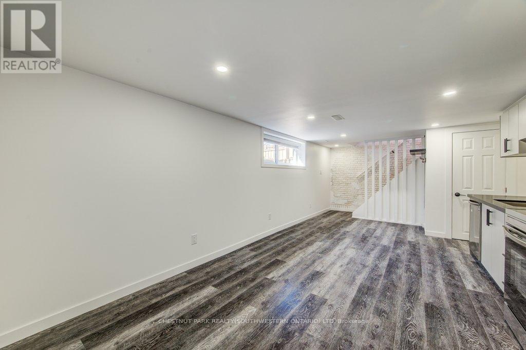 88 Woodhaven Road, Kitchener, Ontario  N2C 1V1 - Photo 27 - X12461238