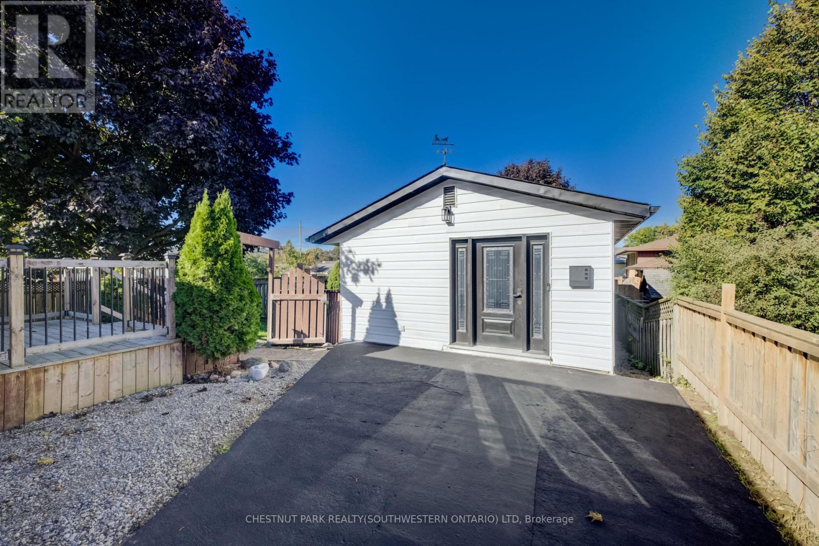 88 Woodhaven Road, Kitchener, Ontario  N2C 1V1 - Photo 36 - X12461238