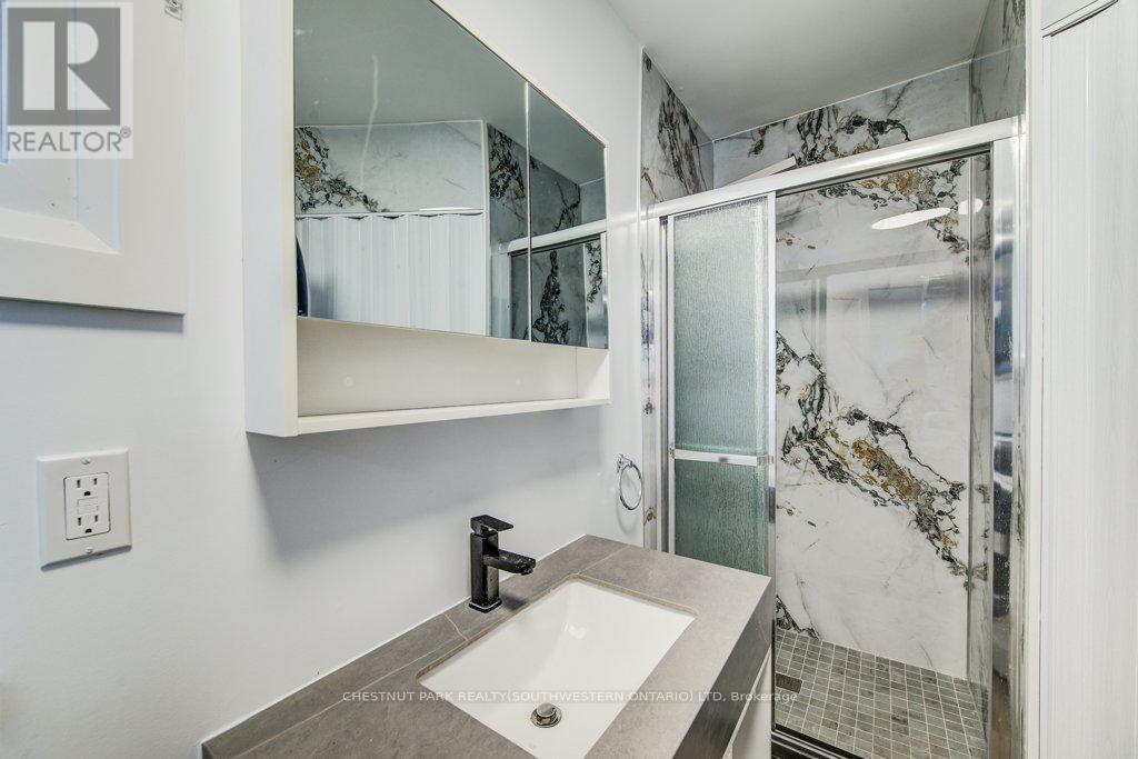 88 Woodhaven Road, Kitchener, Ontario  N2C 1V1 - Photo 46 - X12461238