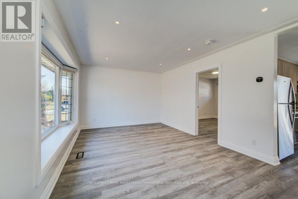 88 Woodhaven Road, Kitchener, Ontario  N2C 1V1 - Photo 5 - X12461238