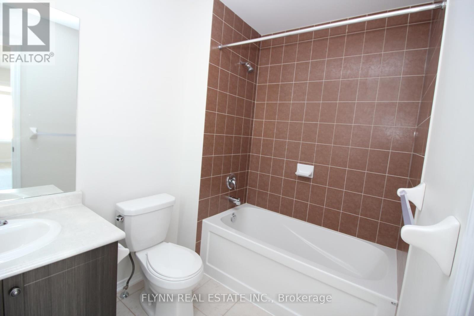 7804 Juneberry Drive, Niagara Falls, Ontario  L2H 2Y6 - Photo 25 - X12461252