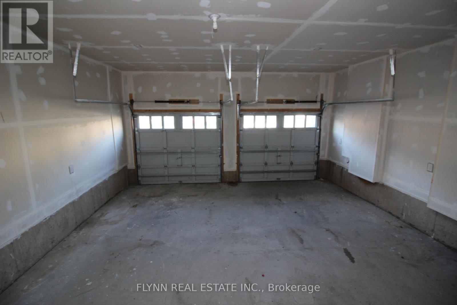 7804 Juneberry Drive, Niagara Falls, Ontario  L2H 2Y6 - Photo 26 - X12461252
