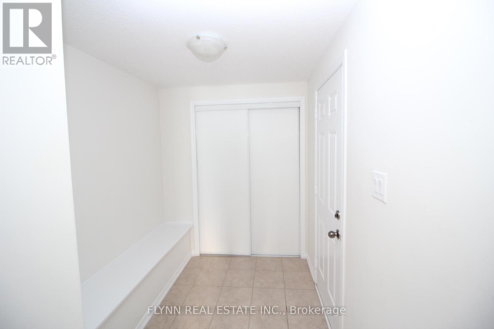 7804 Juneberry Drive, Niagara Falls, Ontario  L2H 2Y6 - Photo 4 - X12461252