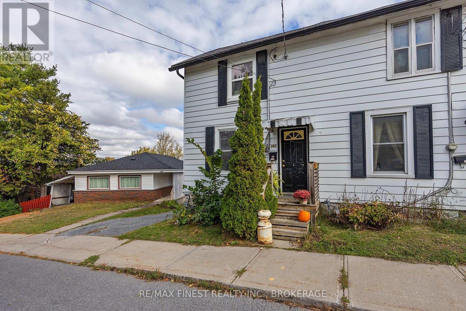 343 Sydenham Street, Kingston, Ontario  K7K 3N1 - Photo 2 - X12461386