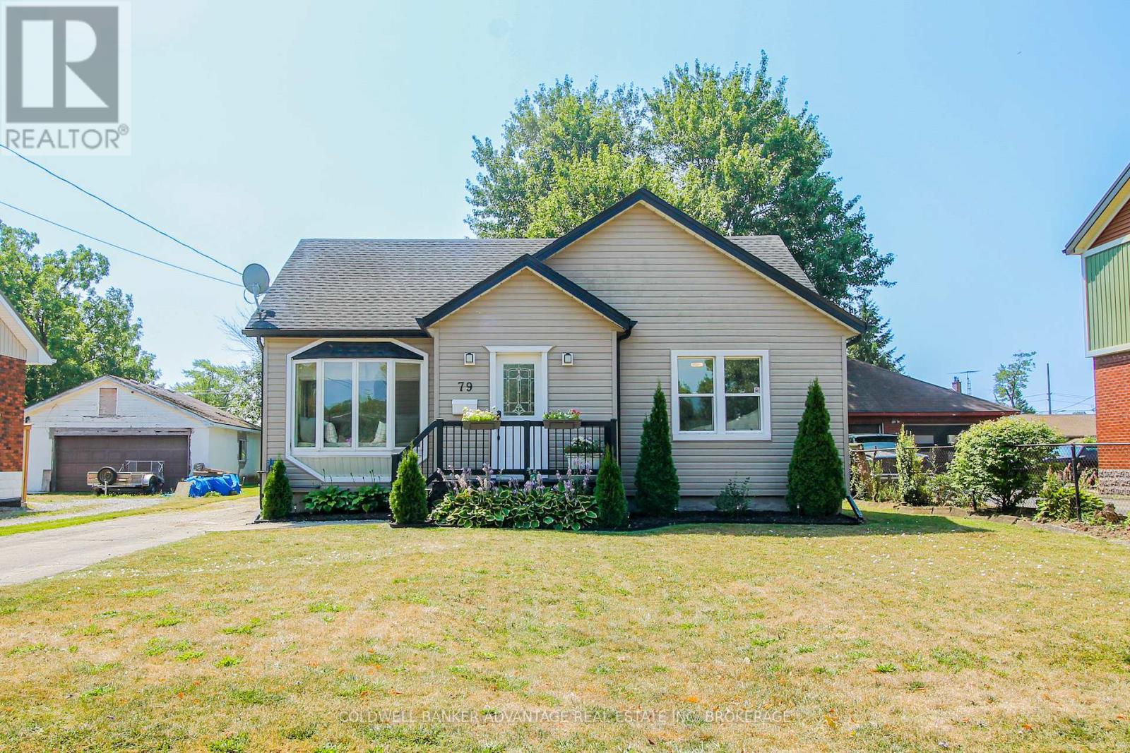 79 Second Street, Welland, Ontario  L3B 4T7 - Photo 2 - X12338233