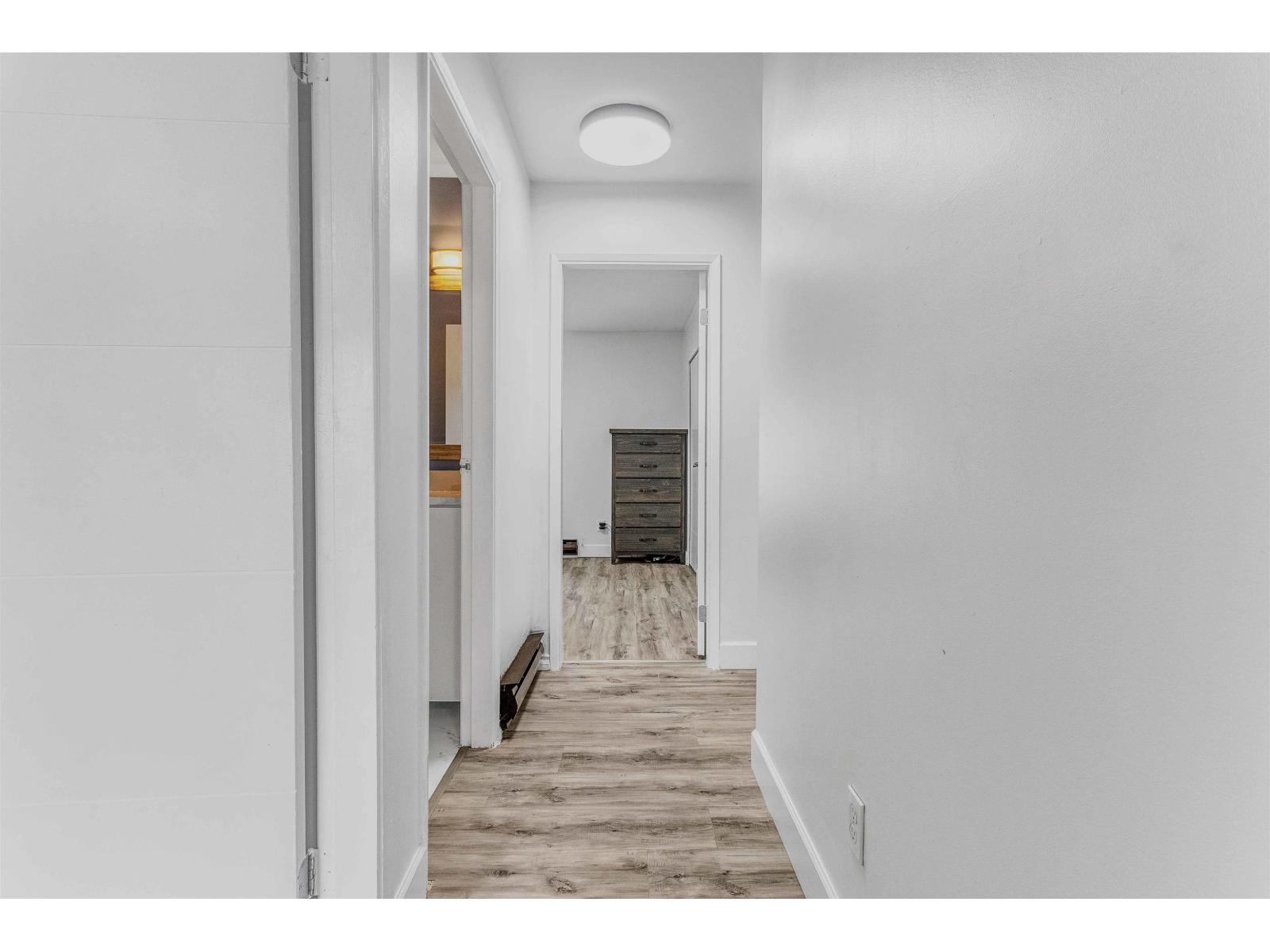 8 3015 Trethewey Street, Abbotsford, British Columbia  V2T 3R4 - Photo 27 - R3058110