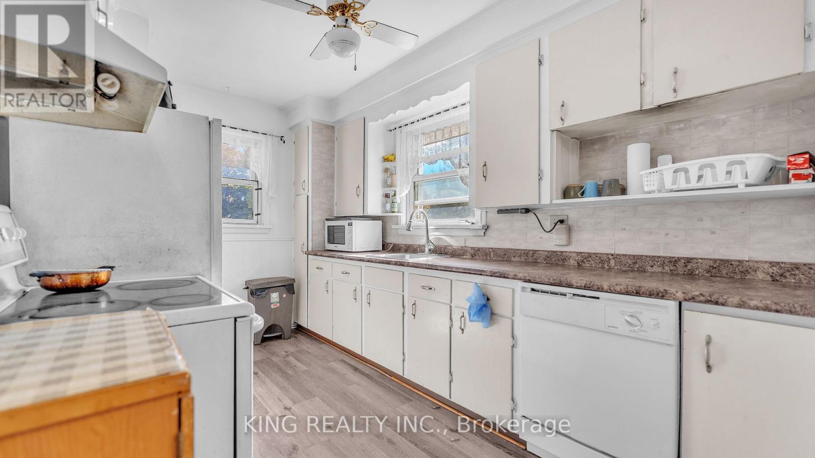 564 First Street, London East, Ontario  N5V 1Z7 - Photo 17 - X12460967