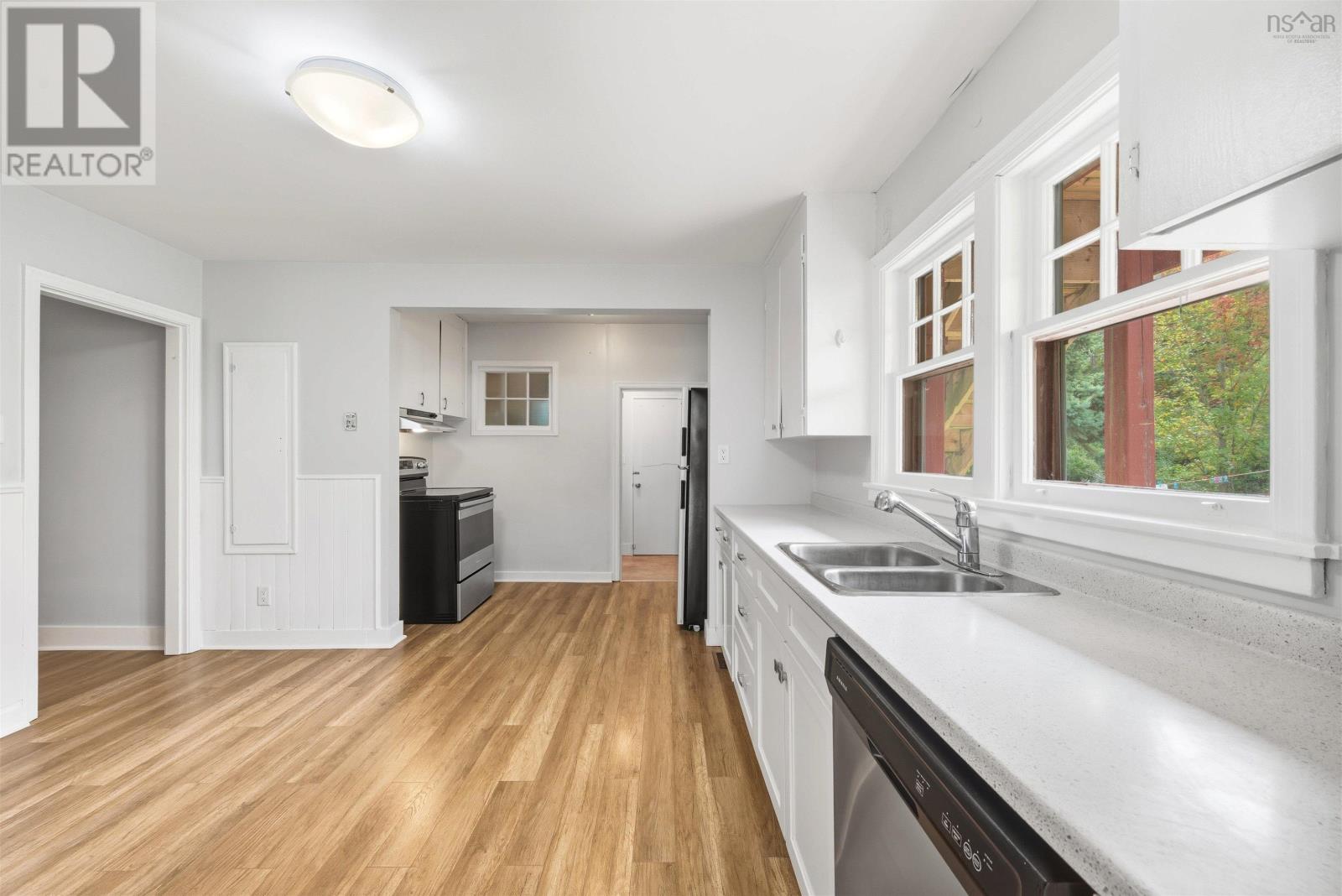 140/142 Old Sambro Road, Halifax, Nova Scotia  B3R 1R3 - Photo 12 - 202525754