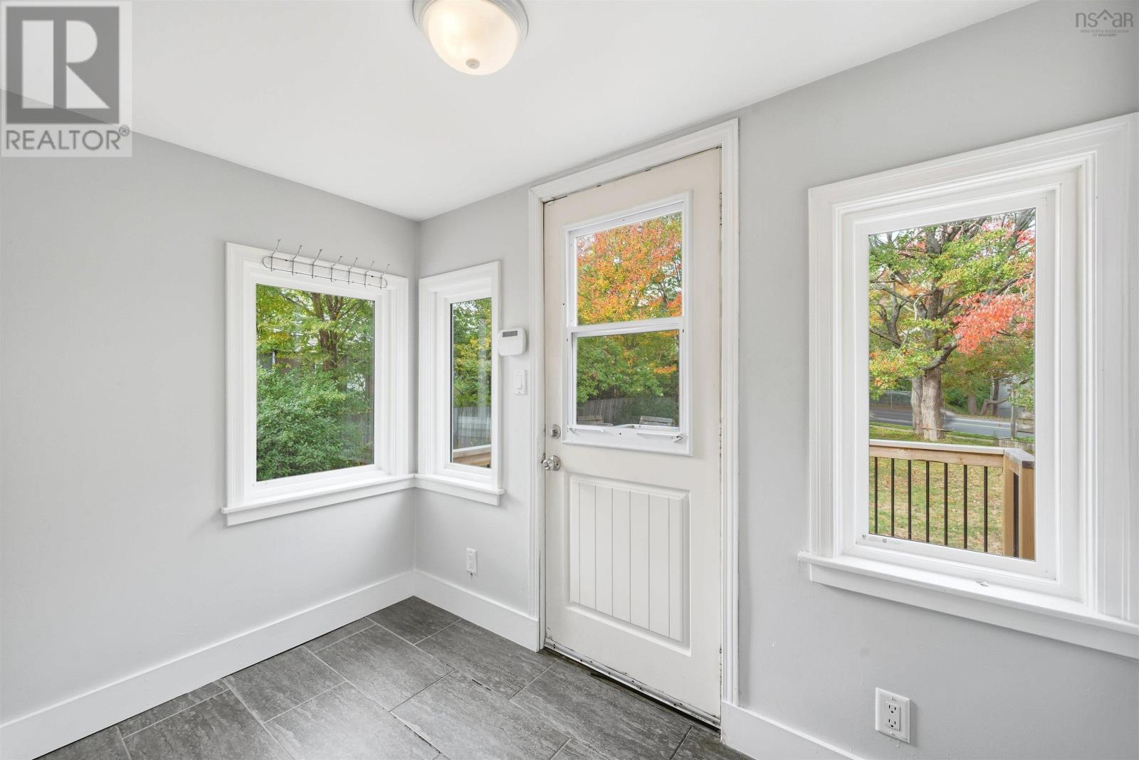 140/142 Old Sambro Road, Halifax, Nova Scotia  B3R 1R3 - Photo 6 - 202525754