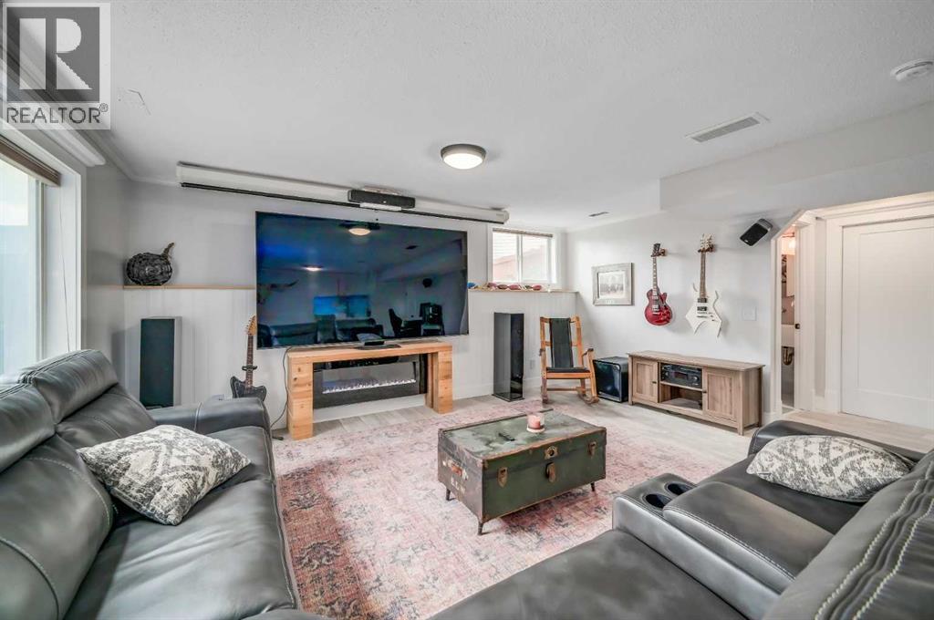 18 Cimarron Grove Bay, Okotoks, Alberta  T1S 2H3 - Photo 35 - A2260175