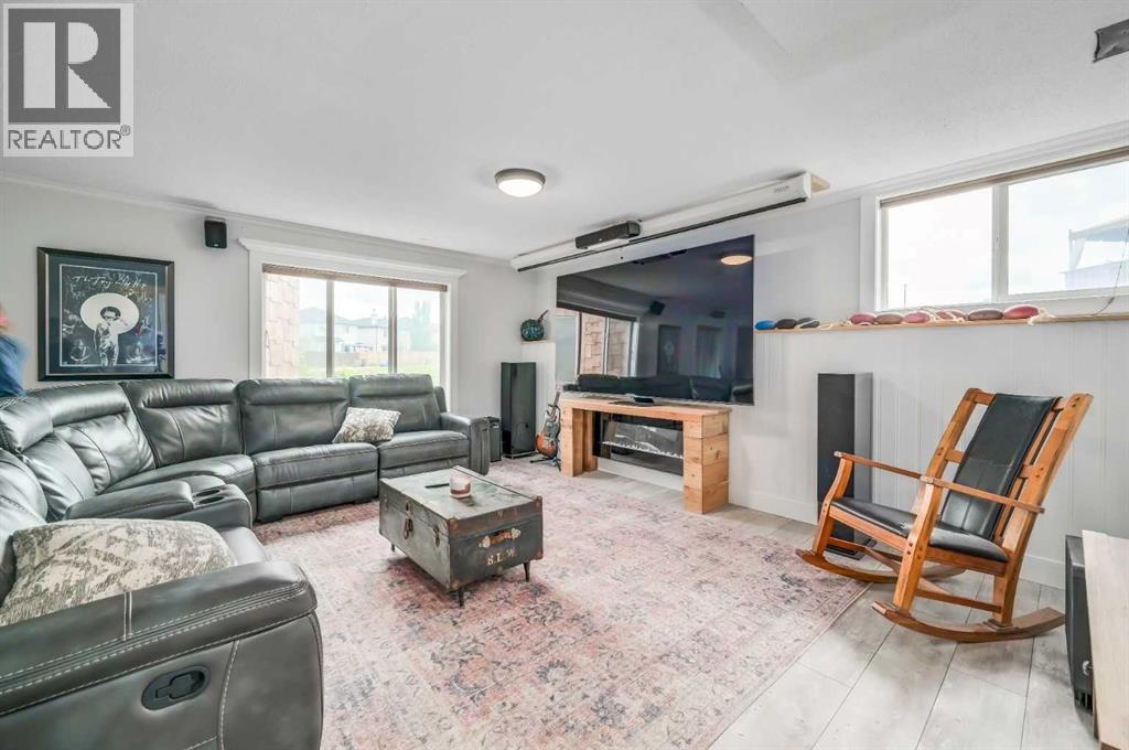 18 Cimarron Grove Bay, Okotoks, Alberta  T1S 2H3 - Photo 34 - A2260175