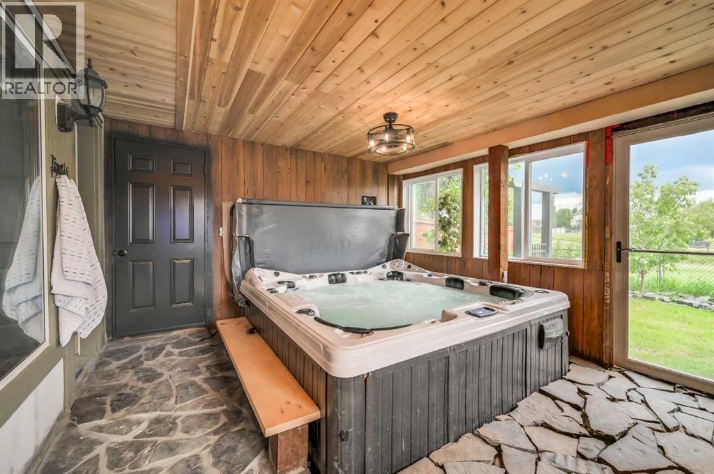 18 Cimarron Grove Bay, Okotoks, Alberta  T1S 2H3 - Photo 40 - A2260175