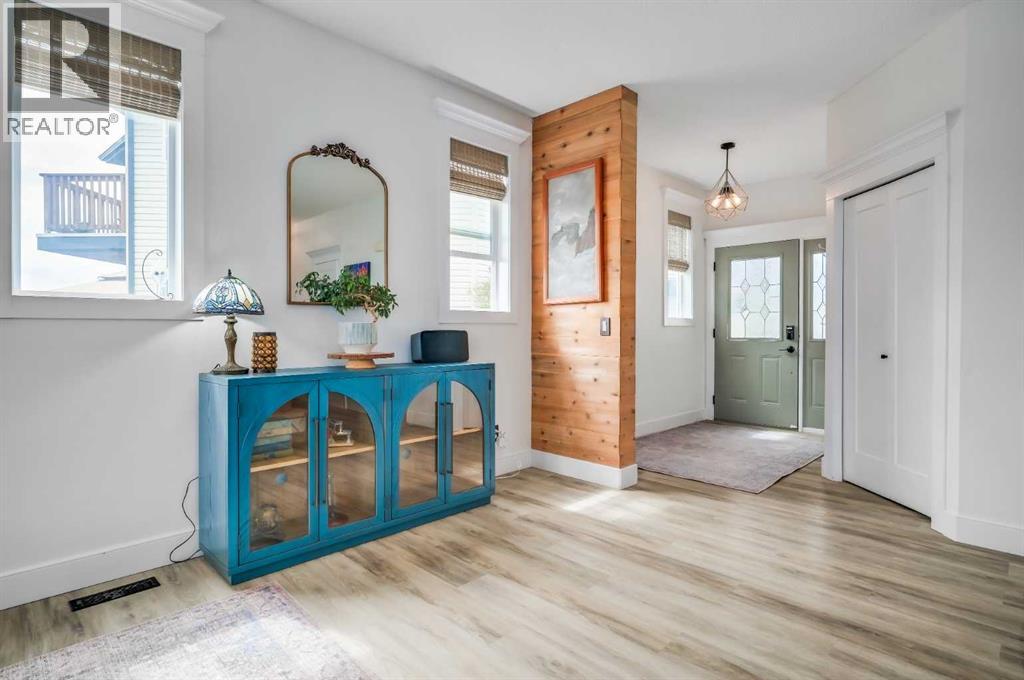 Property at 18 Cimarron Grove Bay image 4