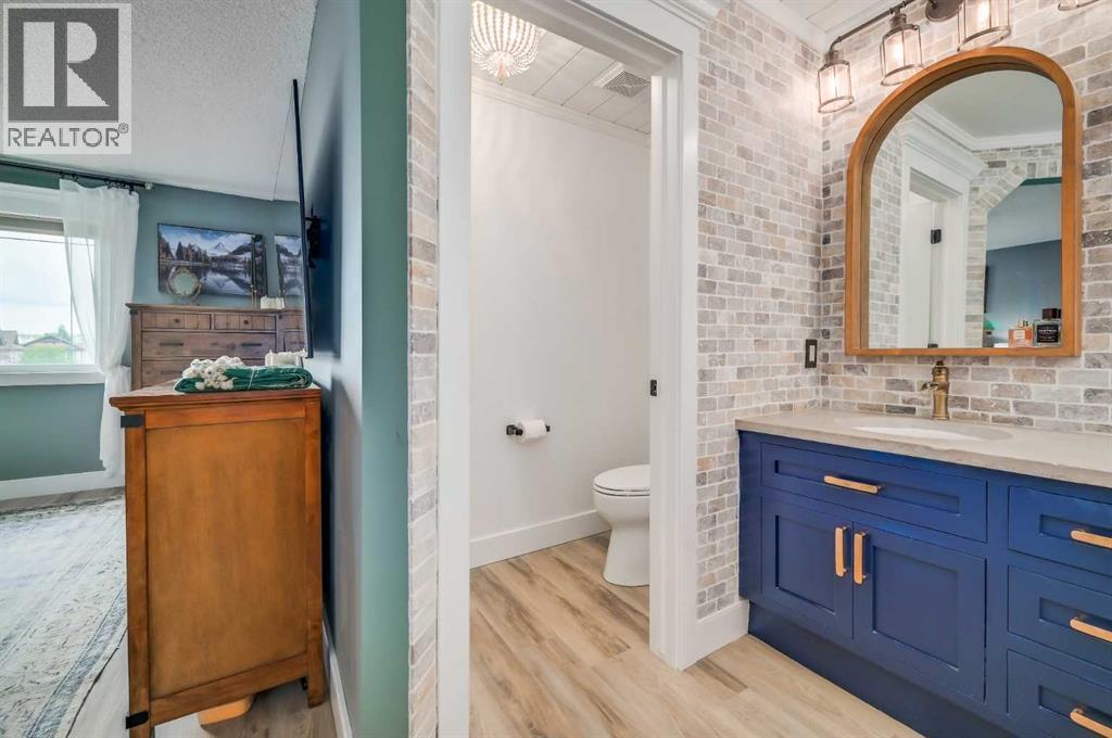 18 Cimarron Grove Bay, Okotoks, Alberta  T1S 2H3 - Photo 22 - A2260175