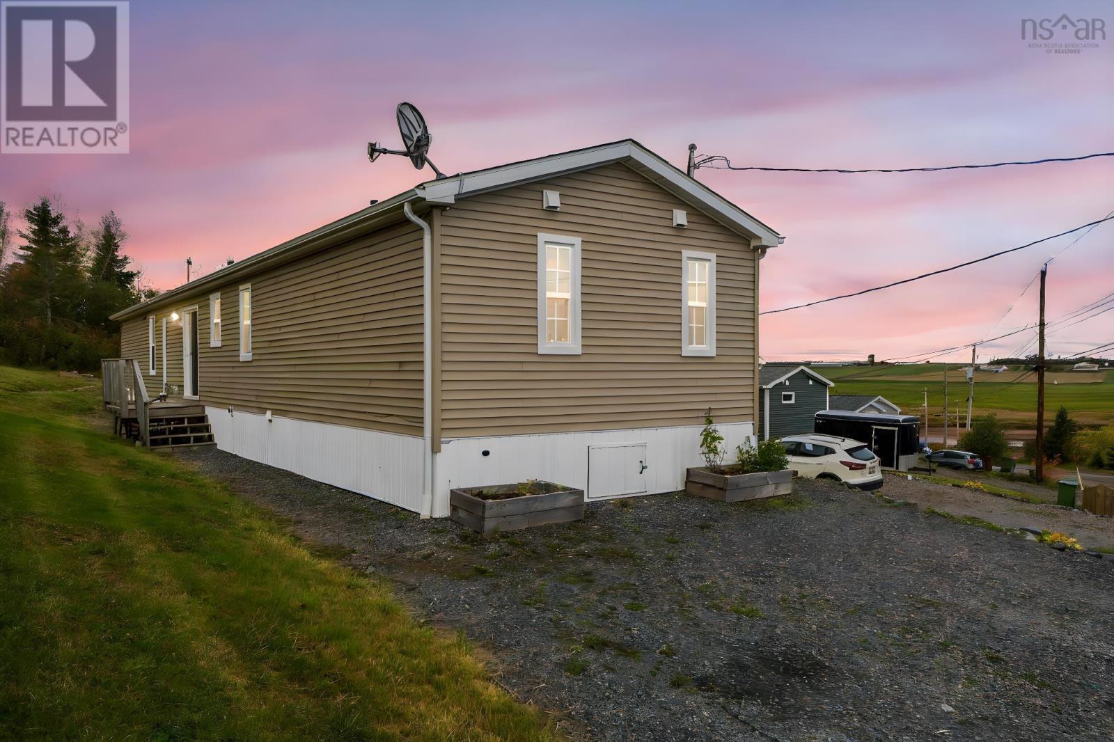 21 High Tide Road, Stewiacke, Nova Scotia  B0N 2J0 - Photo 3 - 202525741