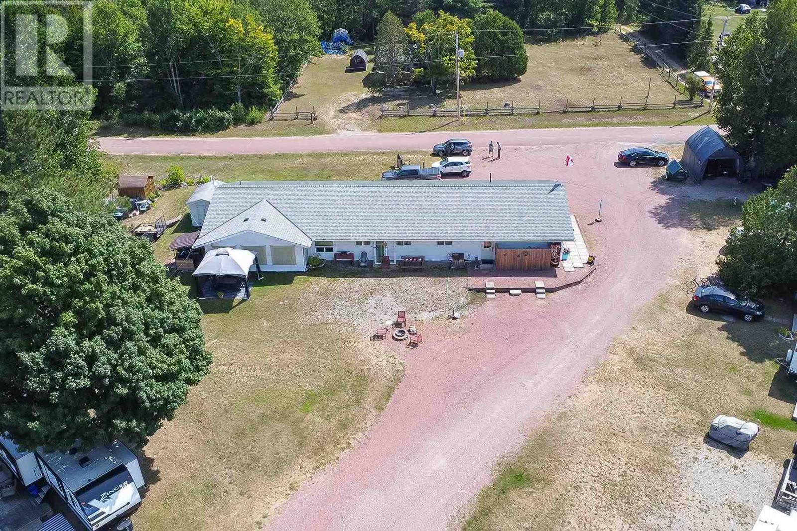 2233 Hilton Rd, Hilton Beach, Ontario  P0R 1G0 - Photo 18 - SM251095