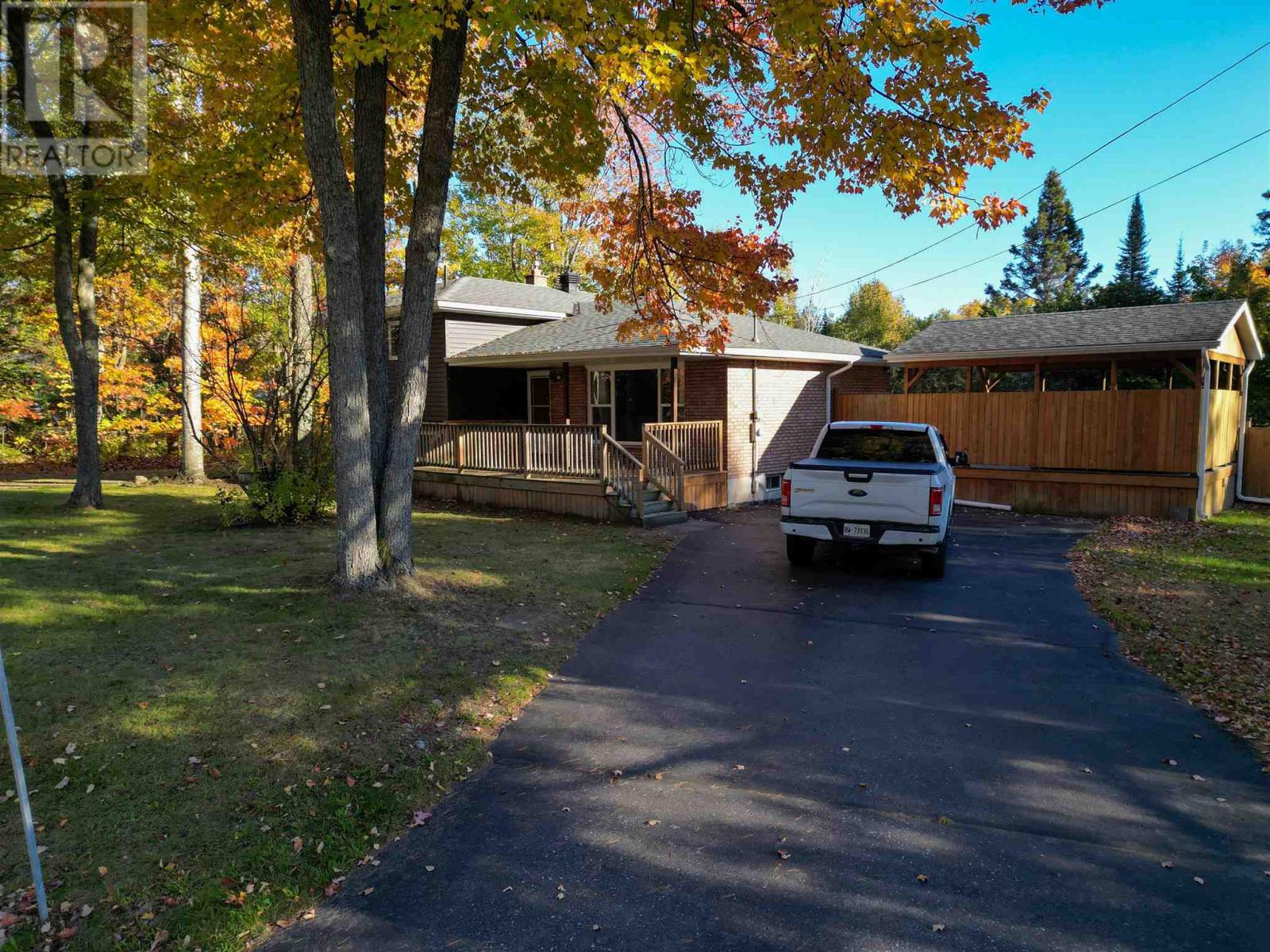 41 Oak Rd, Blind River, Ontario  P0R 1B0 - Photo 3 - SM252957