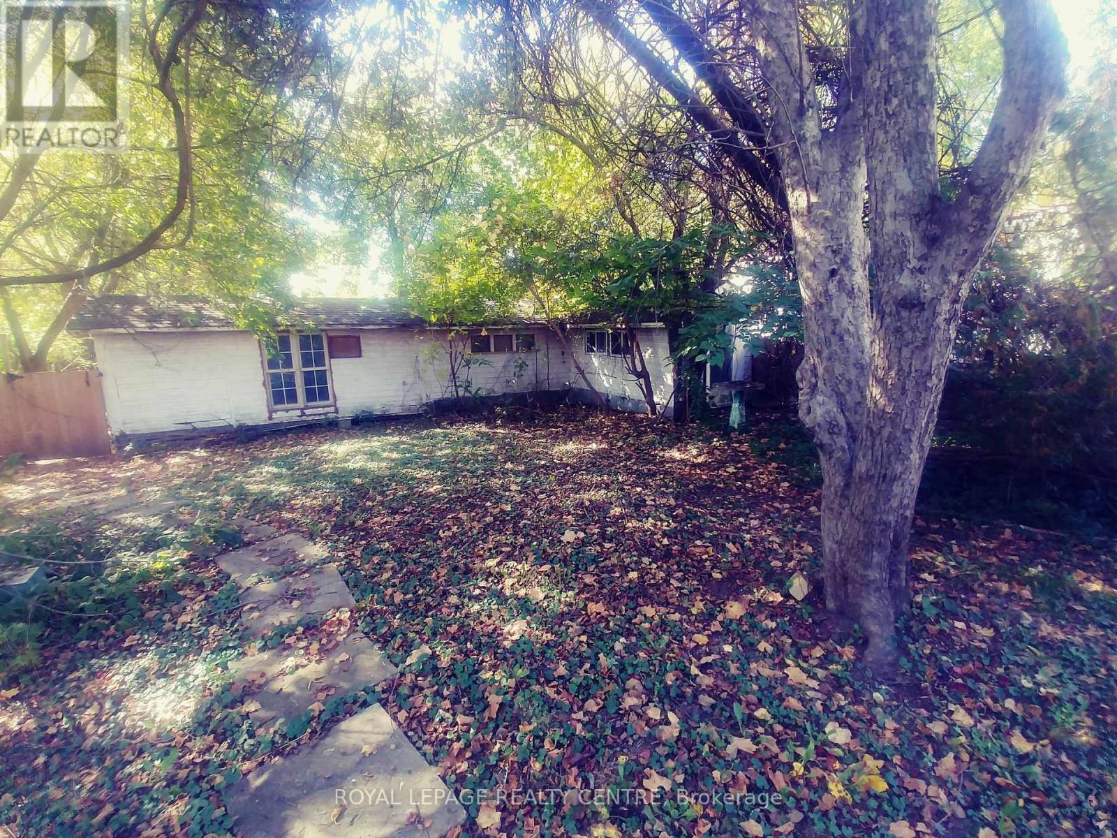 1534 Cawthra Road, Mississauga, Ontario  L5G 4L3 - Photo 32 - W12406800