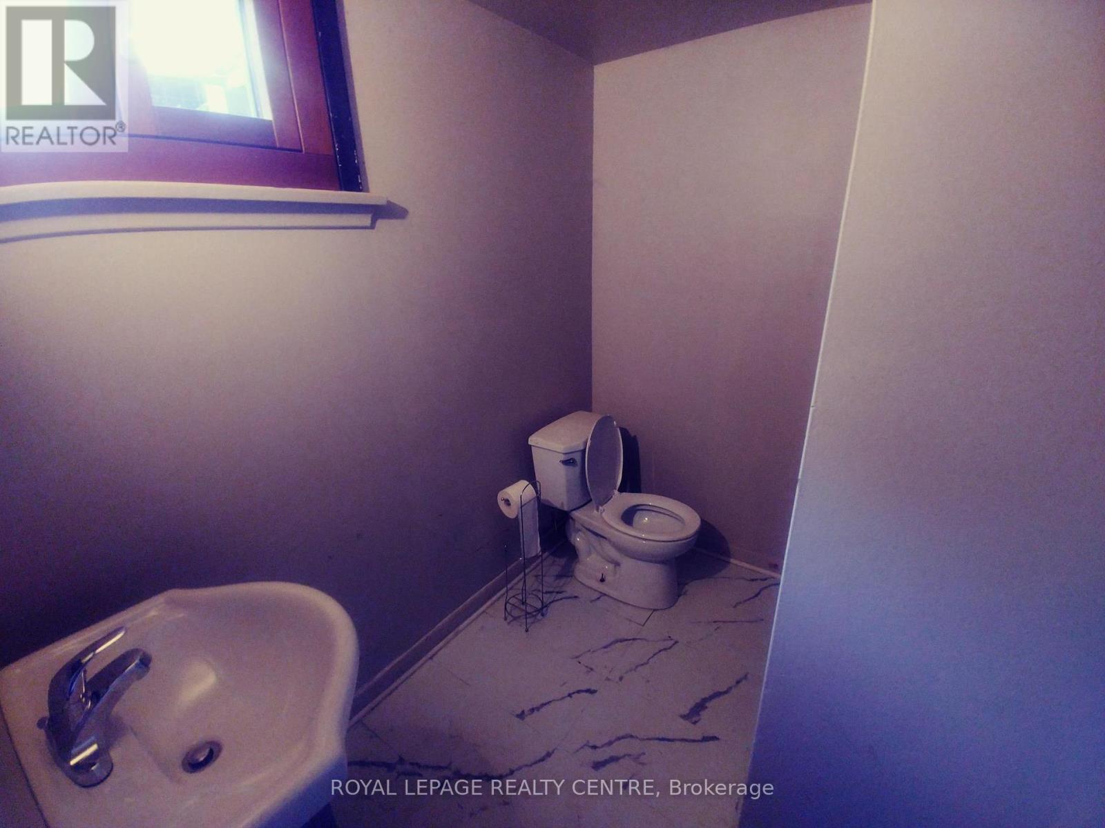 1534 Cawthra Road, Mississauga, Ontario  L5G 4L3 - Photo 16 - W12406800