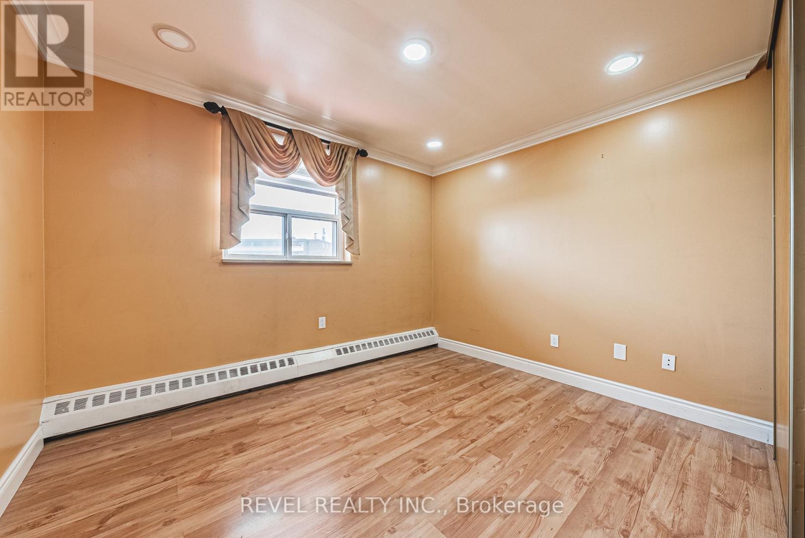 805 - 3577 Derry Road E, Mississauga, Ontario  L4T 1B3 - Photo 18 - W12460735