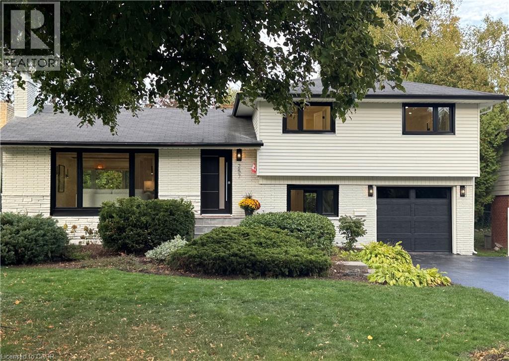 257 STRATHCONA Drive, Burlington, Ontario