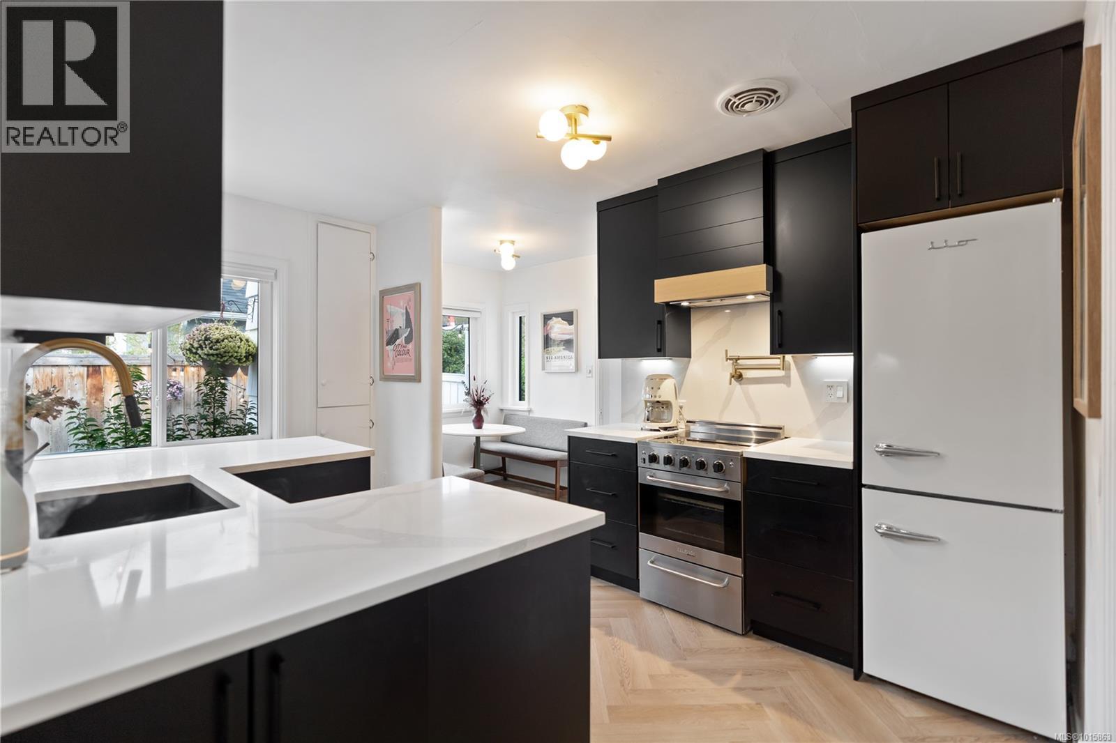 2540 Blackwood St, Victoria, British Columbia  V8T 3W1 - Photo 12 - 1015863