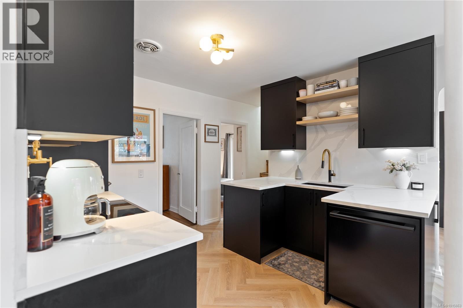 2540 Blackwood St, Victoria, British Columbia  V8T 3W1 - Photo 15 - 1015863