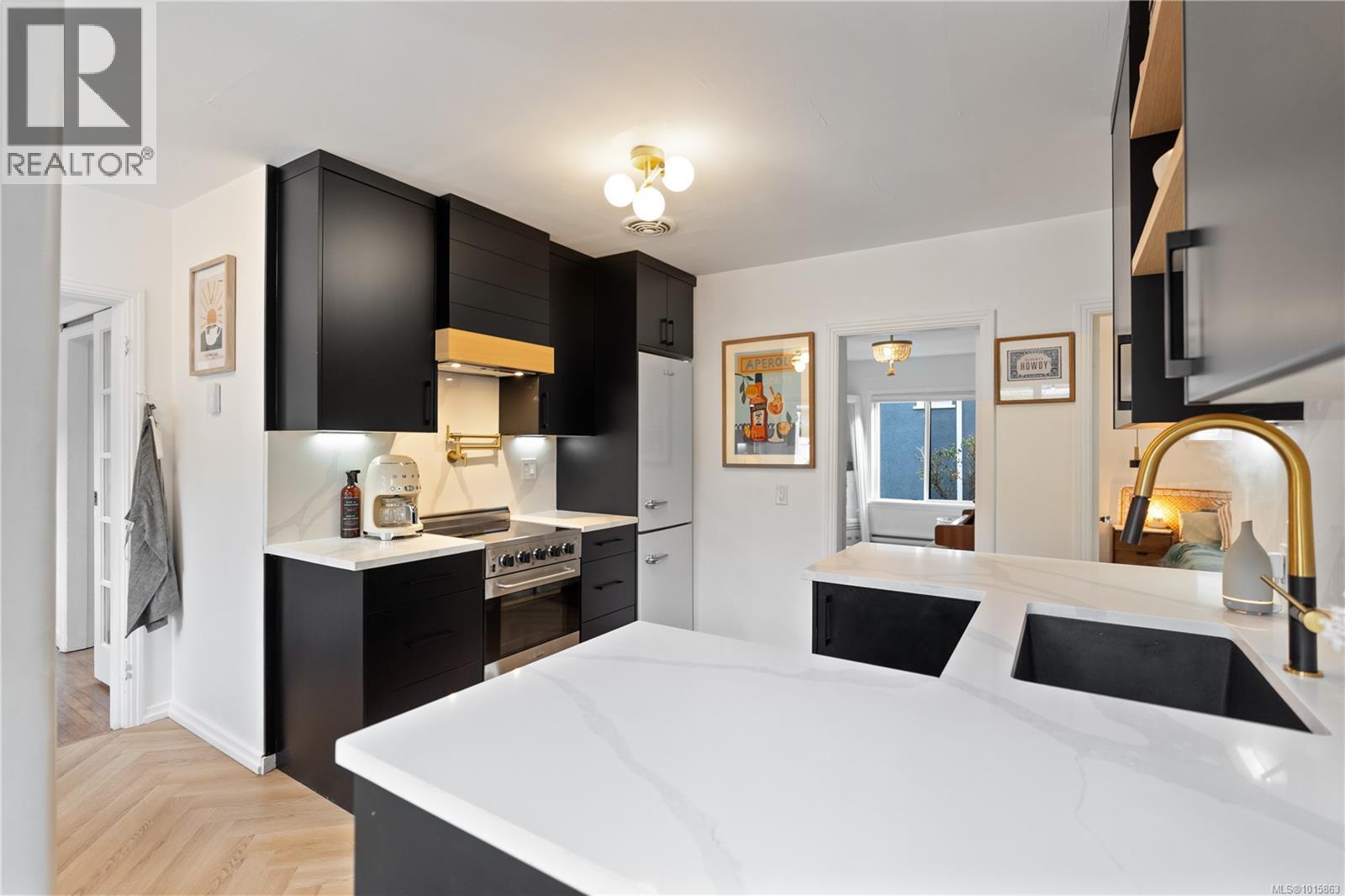 2540 Blackwood St, Victoria, British Columbia  V8T 3W1 - Photo 13 - 1015863