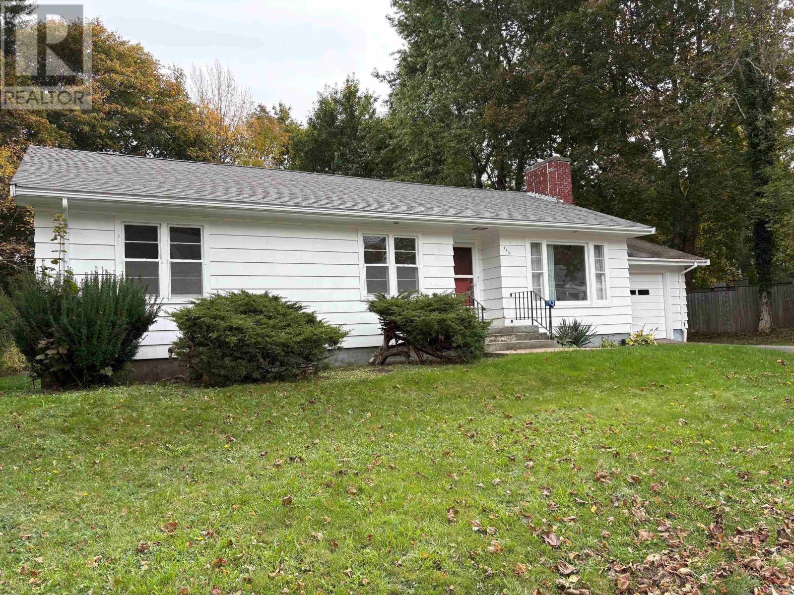 103 Waterloo Street, Liverpool, Nova Scotia  B0T 1G0 - Photo 2 - 202525795