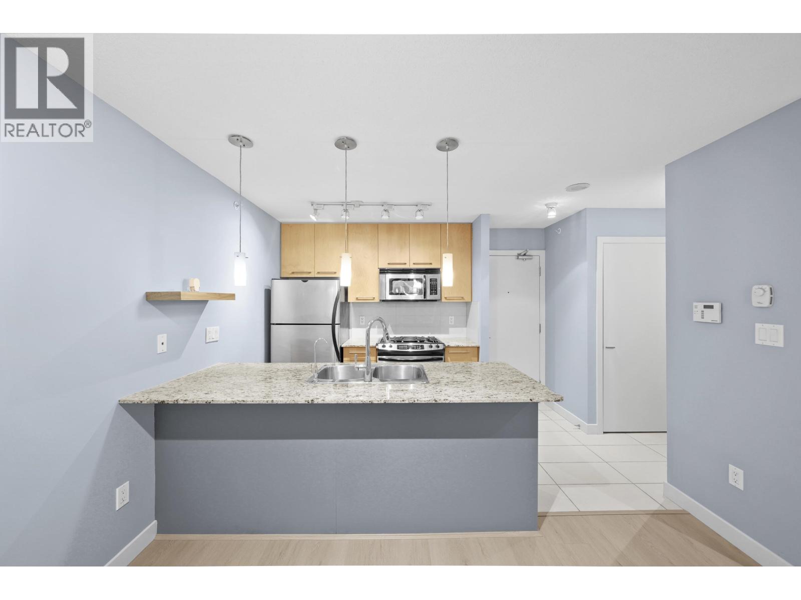 303 2979 Glen Drive, Coquitlam, British Columbia  V3B 0B2 - Photo 21 - R3057922