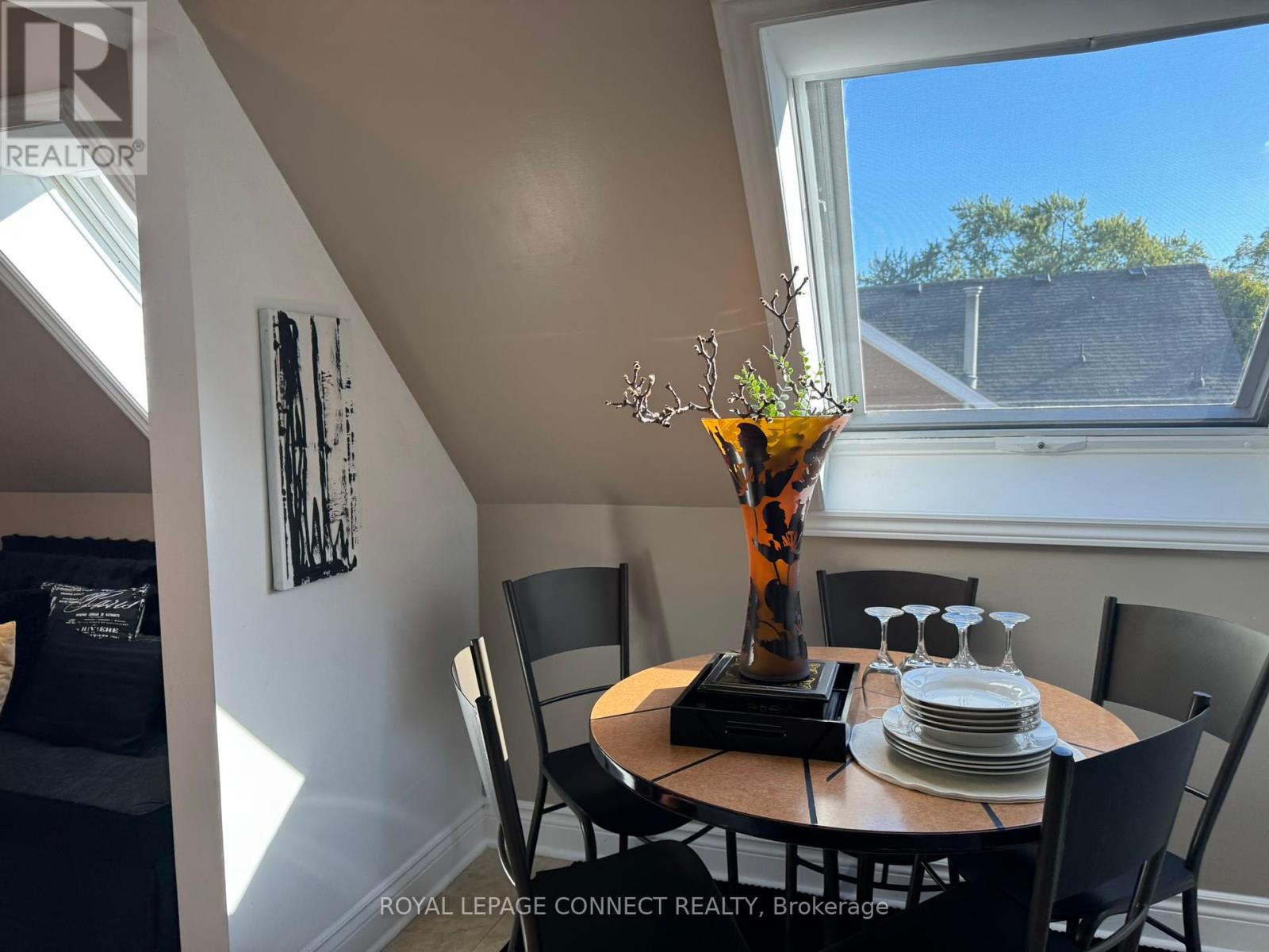 303 - 4872 Valley Way, Niagara Falls, Ontario  L2E 1W3 - Photo 28 - X12458960